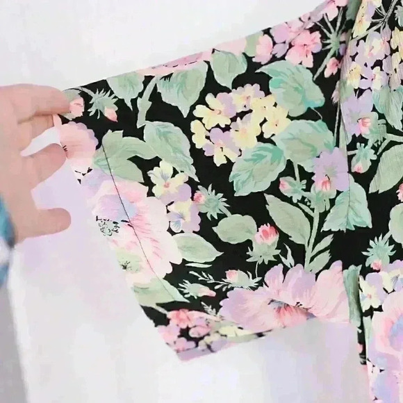 Victoria's Secret Gold Label Size P/S rose/black floral button down short sleeve - Picture 4 of 15